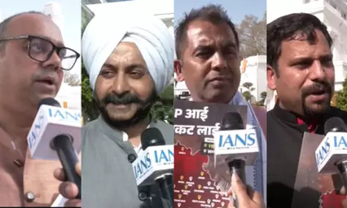 दिल्ली सरकार ने कैग रिपोर्ट किया पेश, तो पक्ष-विपक्ष के नेताओं ने एक-दूसरे को घेरा