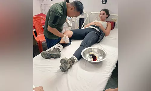 Meghalaya: इजरायली पर्यटक ने समय पर चिकित्सा सहायता के लिए बीएसएफ को धन्यवाद दिया Meghalaya: इजरायली पर्यटक ने समय पर चिकित्सा सहायता के लिए बीएसएफ को धन्यवाद दिया