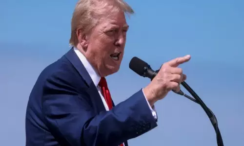 White House ने कहा - टैरिफ तुरंत लागू होंगे