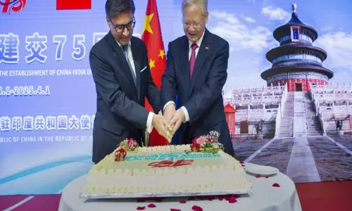 China : चीनी राजदूत जू फेइहोंग का दृढ़ विश्वास है कि संबंध स्थिर रास्ते पर आगे बढ़ेंगे China : चीनी राजदूत जू फेइहोंग का दृढ़ विश्वास है कि संबंध स्थिर रास्ते पर आगे बढ़ेंगे