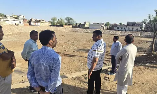 Jaipur : वन मंत्री ने किया अलवर जिले के लड्डूखास तालाब निर्माण कार्य का निरीक्षण Jaipur : वन मंत्री ने किया अलवर जिले के लड्डूखास तालाब निर्माण कार्य का निरीक्षण