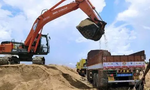 Jodhpur Rajasthan : अवैध बजरी खननकर्ता की 1.35 करोड़ की संपत्ति होगी जब्त Jodhpur Rajasthan : अवैध बजरी खननकर्ता की 1.35 करोड़ की संपत्ति होगी जब्त