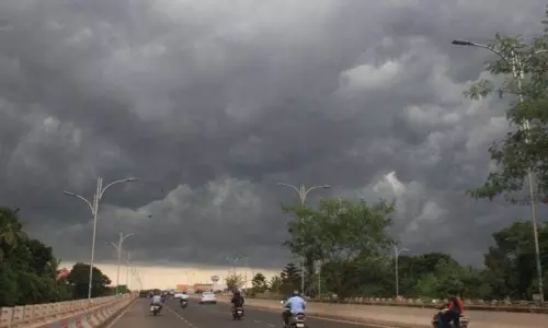 IMD 2 अप्रैल को ओडिशा के 15 जिलों में आंधी-तूफान की चेतावनी जारी की IMD 2 अप्रैल को ओडिशा के 15 जिलों में आंधी-तूफान की चेतावनी जारी की