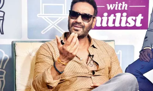 Ajay Devgan : स्टारडम से ऊपर, जो हमेशा अपनी शर्तों पर जीते हैं Ajay Devgan : स्टारडम से ऊपर, जो हमेशा अपनी शर्तों पर जीते हैं