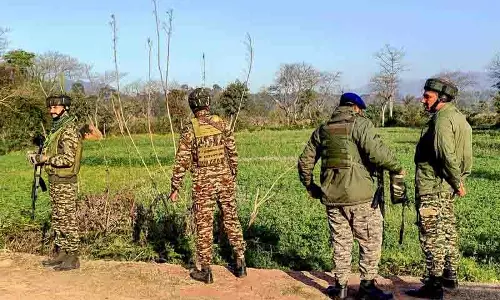 DGP-IGP ने कठुआ का दौरा कर तलाशी अभियान की समीक्षा की DGP-IGP ने कठुआ का दौरा कर तलाशी अभियान की समीक्षा की