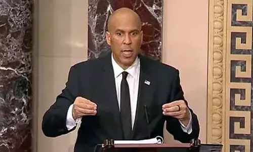 Cory Booker : अमेरिका के सीनेटर जिन्होंने रचा इतिहास Cory Booker : अमेरिका के सीनेटर जिन्होंने रचा इतिहास