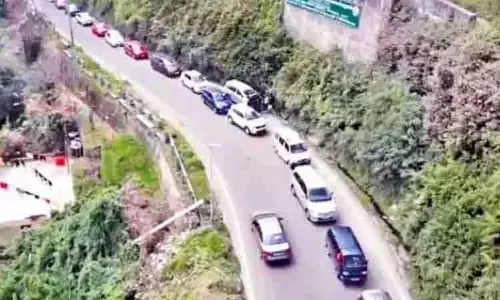 Gudalur में सर्वर की गड़बड़ी से पर्यटकों के लिए ई-पास जारी करने में देरी