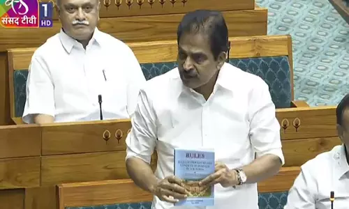 Congress MP KC Venugopal ने वक्फ विधेयक पर संशोधन के लिए समय की कमी को लेकर केंद्र की आलोचना की