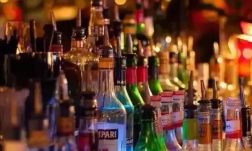 अप्रैल में AP के 44 बार में शराब बेचने के लिए ई-नीलामी