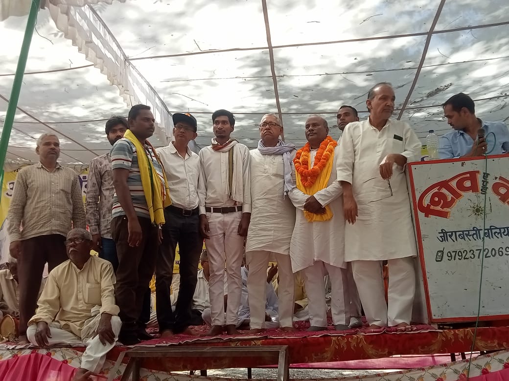Ballia में जनजातीय प्रमाणपत्र के लिए 65 दिनों से जारी आंदोलन को आदिवासी कांग्रेस का समर्थन