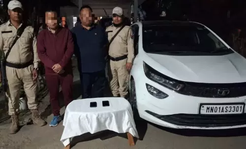 Manipur पुलिस ने एनएच-102 पर जबरन वसूली में मदद करने के आरोप में दो लोगों को गिरफ्तार