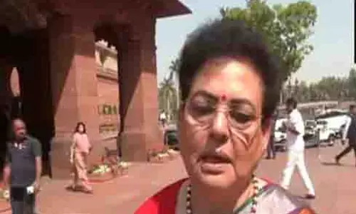 BJP सांसद रेखा शर्मा ने वक्फ बिल का किया समर्थन, कांग्रेस पर वोट बैंक की राजनीति का लगाया आरोप