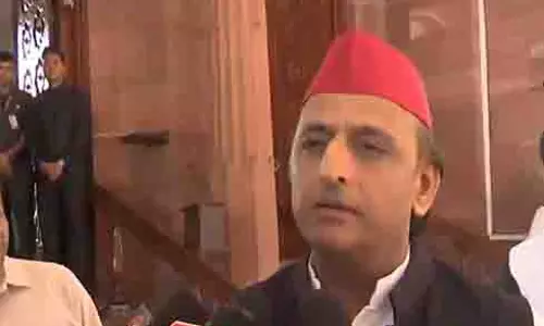 अखिलेश ने BJP नेतृत्व में देरी पर सवाल उठाए, अमित शाह ने पार्टी की लोकतांत्रिक प्रक्रिया का किया बचाव