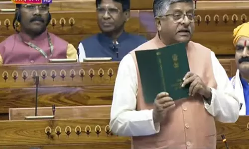 रविशंकर प्रसाद ने Waqf Bill पर बहस में संविधान के चुनिंदा उद्धरण को लेकर विपक्ष की आलोचना की