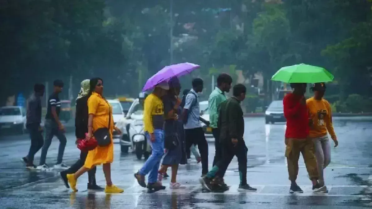Kerala में भारी बारिश आईएमडी ने आज 3 और कल 7 जिलों के लिए येलो अलर्ट जारी किया Kerala में भारी बारिश आईएमडी ने आज 3 और कल 7 जिलों के लिए येलो अलर्ट जारी किया
