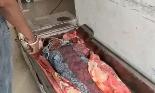 शहर से गांव लौटी युवती ने किया सुसाइड, ब्यूटी पार्लर में करती थी काम