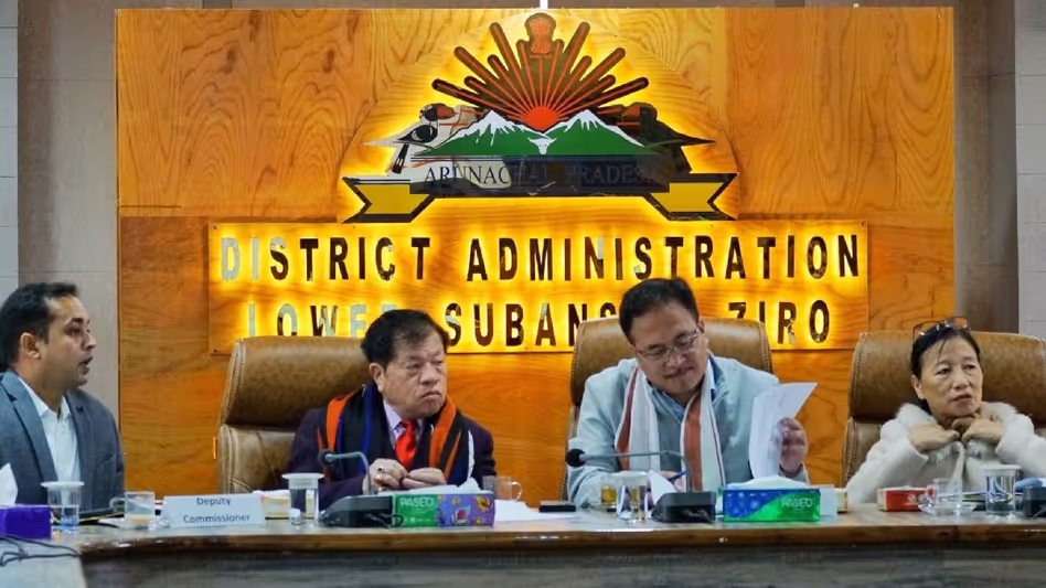 Arunachal के मंत्री ने समीक्षा बैठक में विकास के लिए नवाचार और एकता का आग्रह किया