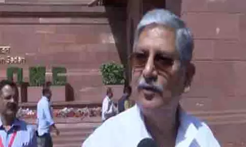 तेजस्वी यादव मवेशियों का चारा और बिहार के गरीबों का पैसा खाने में माहिर हैं: Lallan Singh तेजस्वी यादव मवेशियों का चारा और बिहार के गरीबों का पैसा खाने में माहिर हैं: Lallan Singh