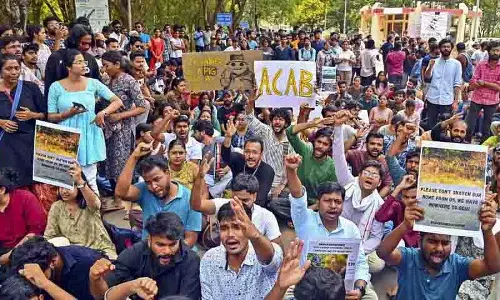 UoH और हैदराबाद के नागरिक समाज की चुप्पी UoH और हैदराबाद के नागरिक समाज की चुप्पी