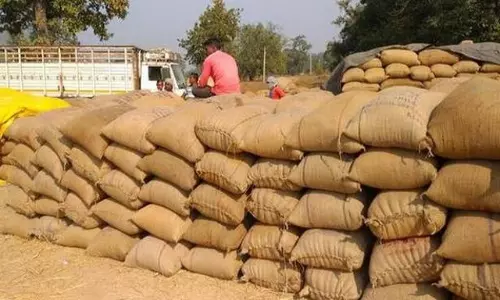Odisha ने पिछले साल की तुलना में 16 लाख मीट्रिक टन अधिक धान खरीदा: मंत्री कृष्ण चंद्र पात्रा