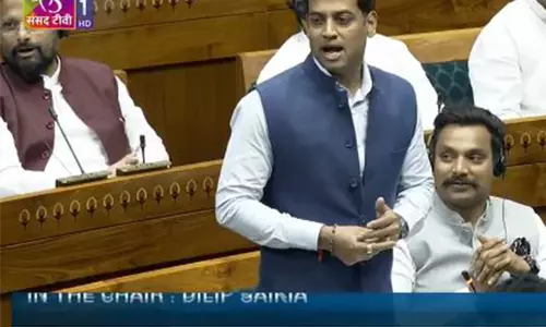 वक्फ संशोधन विधेयक पर शिवसेना UBT के असहमति नोट से बालासाहेब ठाकरे को दुख पहुंचा होगा: श्रीकांत शिंदे