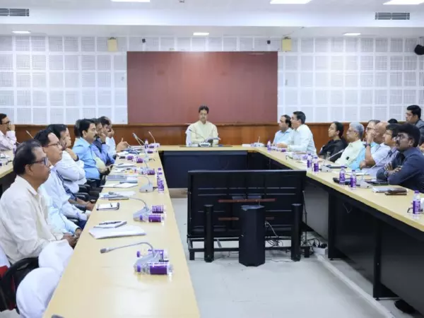 Tripura CM ने राज्य में निवेश को बढ़ावा देने के लिए प्रोत्साहन पर जोर दिया Tripura CM ने राज्य में निवेश को बढ़ावा देने के लिए प्रोत्साहन पर जोर दिया