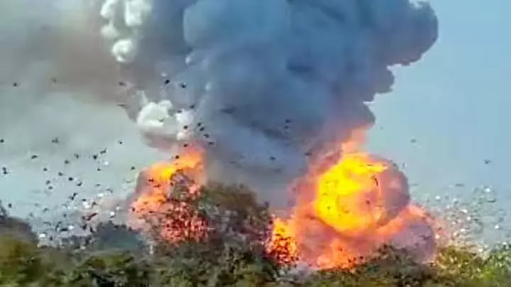 Harda Factory Blast : एक साथ होगा 17 शवों का अंतिम संस्कार Harda Factory Blast : एक साथ होगा 17 शवों का अंतिम संस्कार