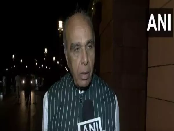 ऐतिहासिक दिन...वक्फ (संशोधन) विधेयक से गरीबों को लाभ होगा: BJP नेता जगदंबिका पाल ऐतिहासिक दिन...वक्फ (संशोधन) विधेयक से गरीबों को लाभ होगा: BJP नेता जगदंबिका पाल