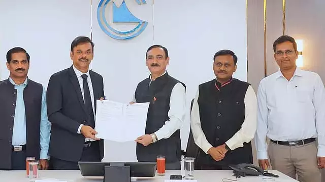 चेन्नई मेट्रो रेल चरण 2 परियोजना: 5,870 करोड़ रुपये के अनुबंध पर हस्ताक्षर चेन्नई मेट्रो रेल चरण 2 परियोजना: 5,870 करोड़ रुपये के अनुबंध पर हस्ताक्षर
