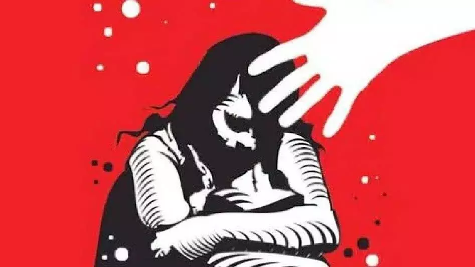 Chennai: एक लड़की का यौन उत्पीड़न करने के आरोप में उपद्रवी गिरफ्तार Chennai: एक लड़की का यौन उत्पीड़न करने के आरोप में उपद्रवी गिरफ्तार