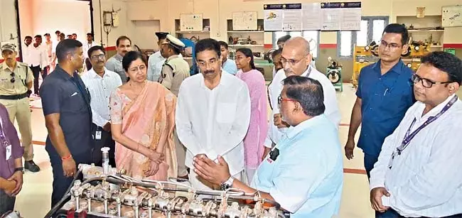 गुसानी समिति ने AIU की तीसरी राष्ट्रीय महिला संसद बैठक का आयोजन किया गुसानी समिति ने AIU की तीसरी राष्ट्रीय महिला संसद बैठक का आयोजन किया