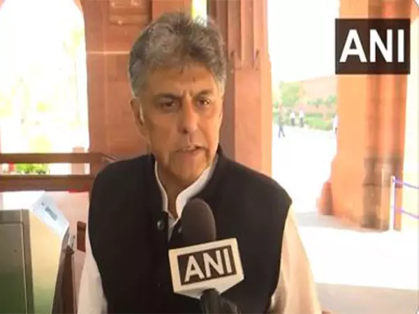 कांग्रेस सांसद Manish Tiwari ने अमेरिकी टैरिफ को लेकर केंद्र की आलोचना की कांग्रेस सांसद Manish Tiwari ने अमेरिकी टैरिफ को लेकर केंद्र की आलोचना की
