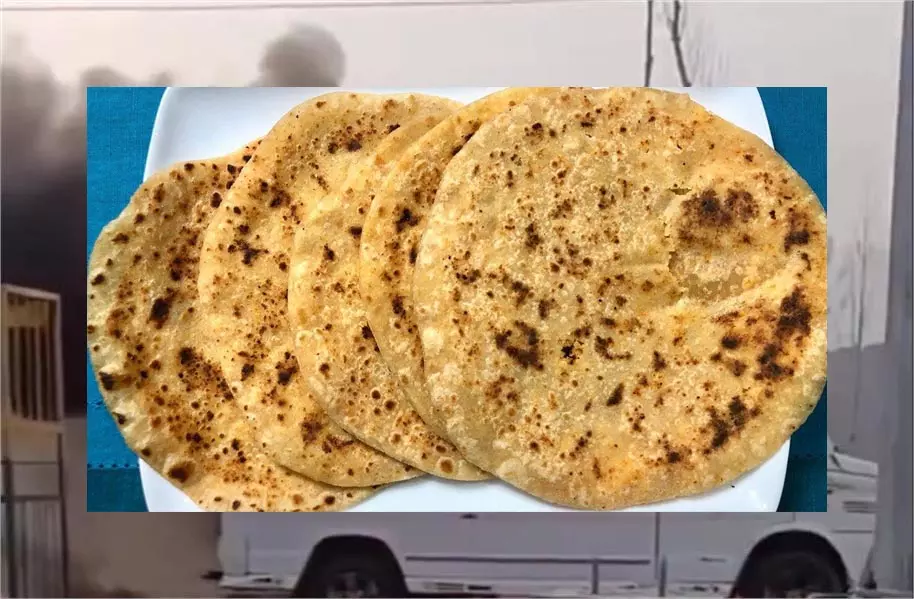 Coconut Paratha : नमकीन नाश्ते की जगह मीठे व्यंजन का आनंद लेना चाहते हैं तो ये ट्राई करें Coconut Paratha : नमकीन नाश्ते की जगह मीठे व्यंजन का आनंद लेना चाहते हैं तो ये ट्राई करें