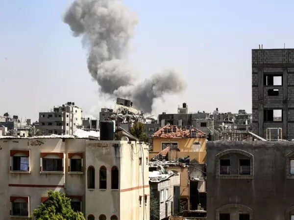 Gaza पट्टी पर इजरायली बमबारी में दर्जनों फिलिस्तीनी मारे गए, घायल हुए Gaza पट्टी पर इजरायली बमबारी में दर्जनों फिलिस्तीनी मारे गए, घायल हुए