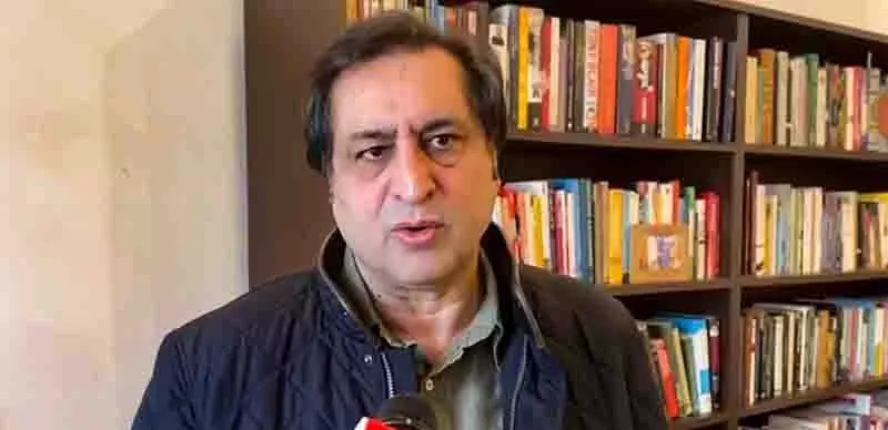 वक्फ विधेयक पर घाटी में तीखी प्रतिक्रिया, BJP ने कदम का बचाव किया वक्फ विधेयक पर घाटी में तीखी प्रतिक्रिया, BJP ने कदम का बचाव किया