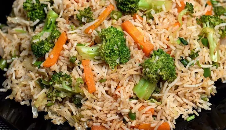 Broccoli Fried Rice: डिनर में क्या बनाएं सोच रहे हैं तो ये डिश साबित होगी बेहतरीन ऑप्शन Broccoli Fried Rice: डिनर में क्या बनाएं सोच रहे हैं तो ये डिश साबित होगी बेहतरीन ऑप्शन