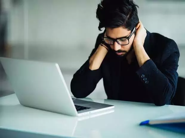 Employment Crisis : देश में रोजगार संकट: 42 लाख नौकरियों पर खतरा Employment Crisis : देश में रोजगार संकट: 42 लाख नौकरियों पर खतरा