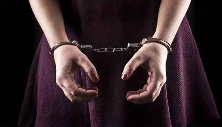 Faridabad: डिजिटल ठगी में 40 लाख रुपए हड़पने के मामले में खाताधारक महिला गिरफ्तार Faridabad: डिजिटल ठगी में 40 लाख रुपए हड़पने के मामले में खाताधारक महिला गिरफ्तार