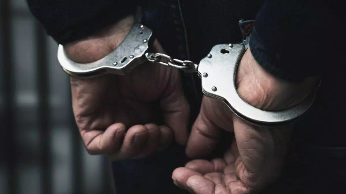 6,85,500 रुपये की लूट, मिर्च पाउडर का इस्तेमाल, शादी कार्ड से सुलझा केस 6,85,500 रुपये की लूट, मिर्च पाउडर का इस्तेमाल, शादी कार्ड से सुलझा केस