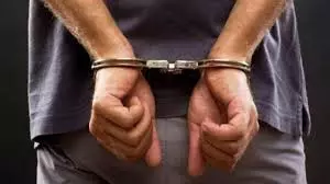Giridih: पति ही निकला पत्नी व बच्चों का हत्यारा,आरोपी गिरफ्तार Giridih: पति ही निकला पत्नी व बच्चों का हत्यारा,आरोपी गिरफ्तार