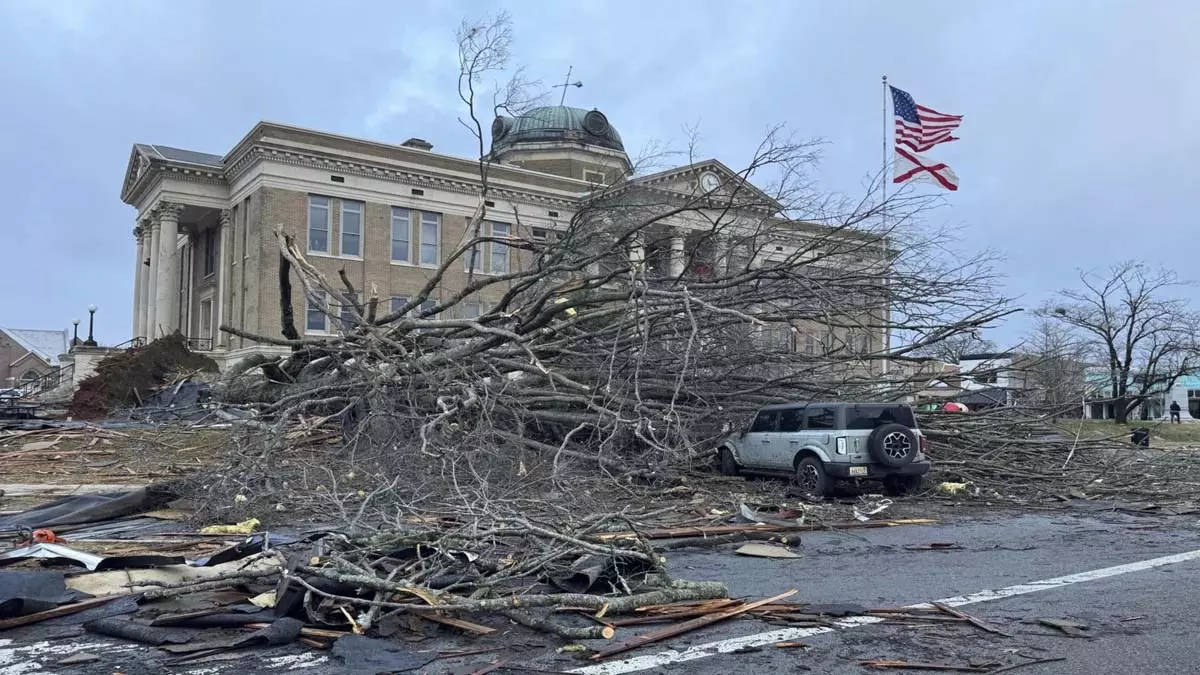 America Storm : अमेरिका में भीषण तूफान का कहर America Storm : अमेरिका में भीषण तूफान का कहर