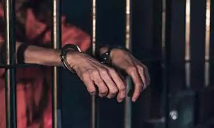 खाड़ी से घर लौटने पर बेटे ने मां पर किया हमला; गंभीर चोट खाड़ी से घर लौटने पर बेटे ने मां पर किया हमला; गंभीर चोट