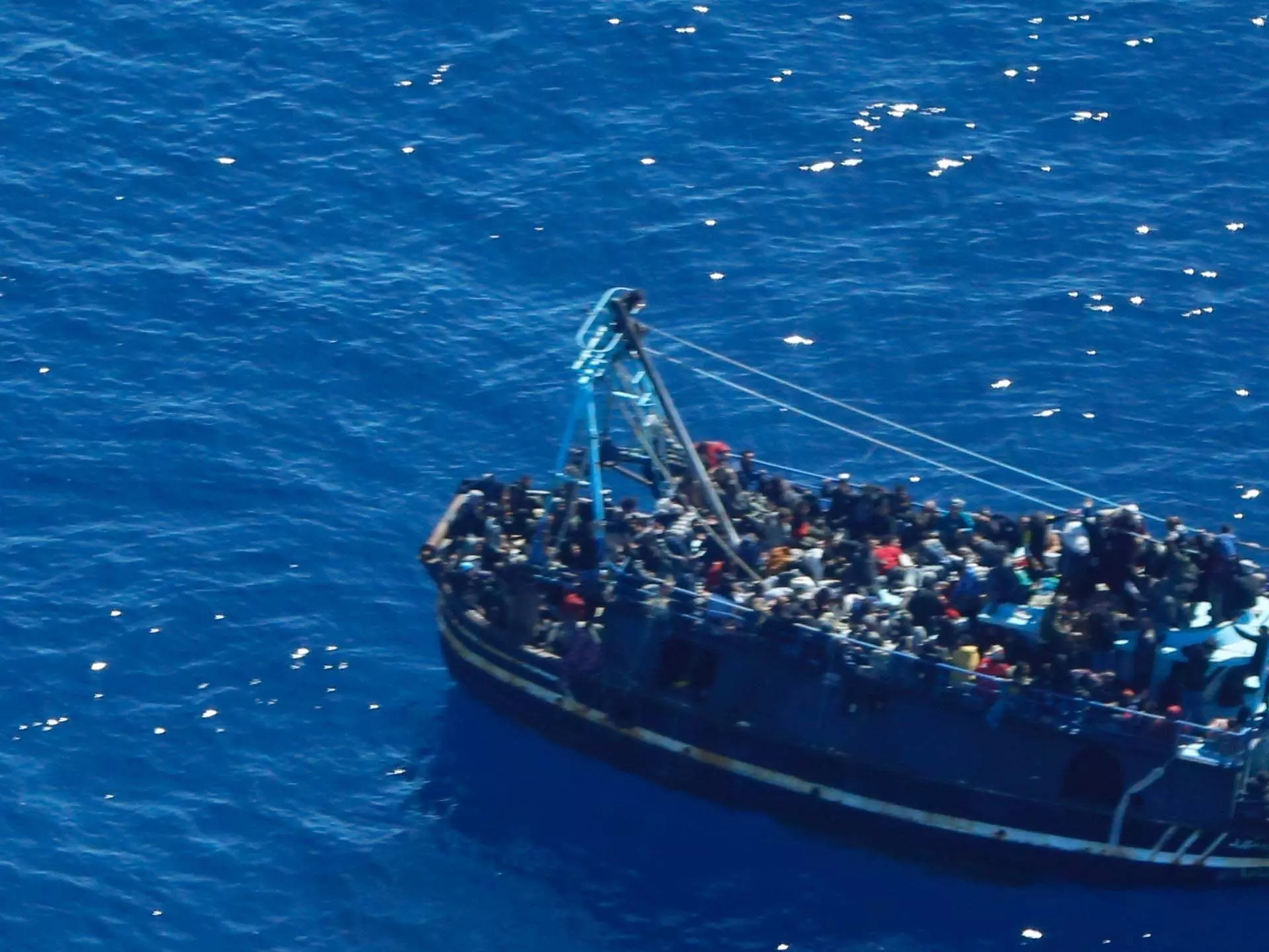 Greece में प्रवासी नाव हादसा: 4 की मौत, 23 लोगों को बचाया गया Greece में प्रवासी नाव हादसा: 4 की मौत, 23 लोगों को बचाया गया