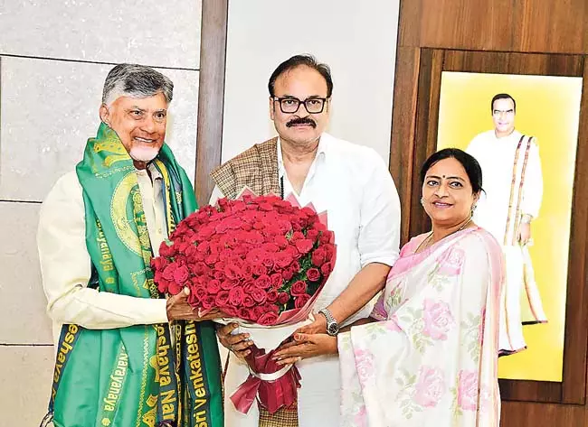 Andhra: नागाबाबू दंपत्ति ने सीएम से विनम्रतापूर्वक मुलाकात की Andhra: नागाबाबू दंपत्ति ने सीएम से विनम्रतापूर्वक मुलाकात की
