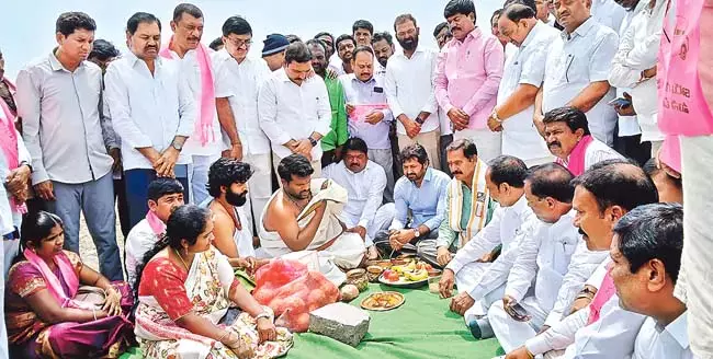 भारत रत्न श्री राम जन्मभूमि तीर्थ क्षेत्र ट्रस्ट के रजत जयंती समारोह का भूमिपूजन समारोह भारत रत्न श्री राम जन्मभूमि तीर्थ क्षेत्र ट्रस्ट के रजत जयंती समारोह का भूमिपूजन समारोह