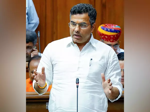 दिल्ली में बुनियादी ढांचा परियोजनाओं के लिए उच्च स्तरीय समिति गठित, बढ़े पानी के बिलों पर राहत के संकेत दिल्ली में बुनियादी ढांचा परियोजनाओं के लिए उच्च स्तरीय समिति गठित, बढ़े पानी के बिलों पर राहत के संकेत