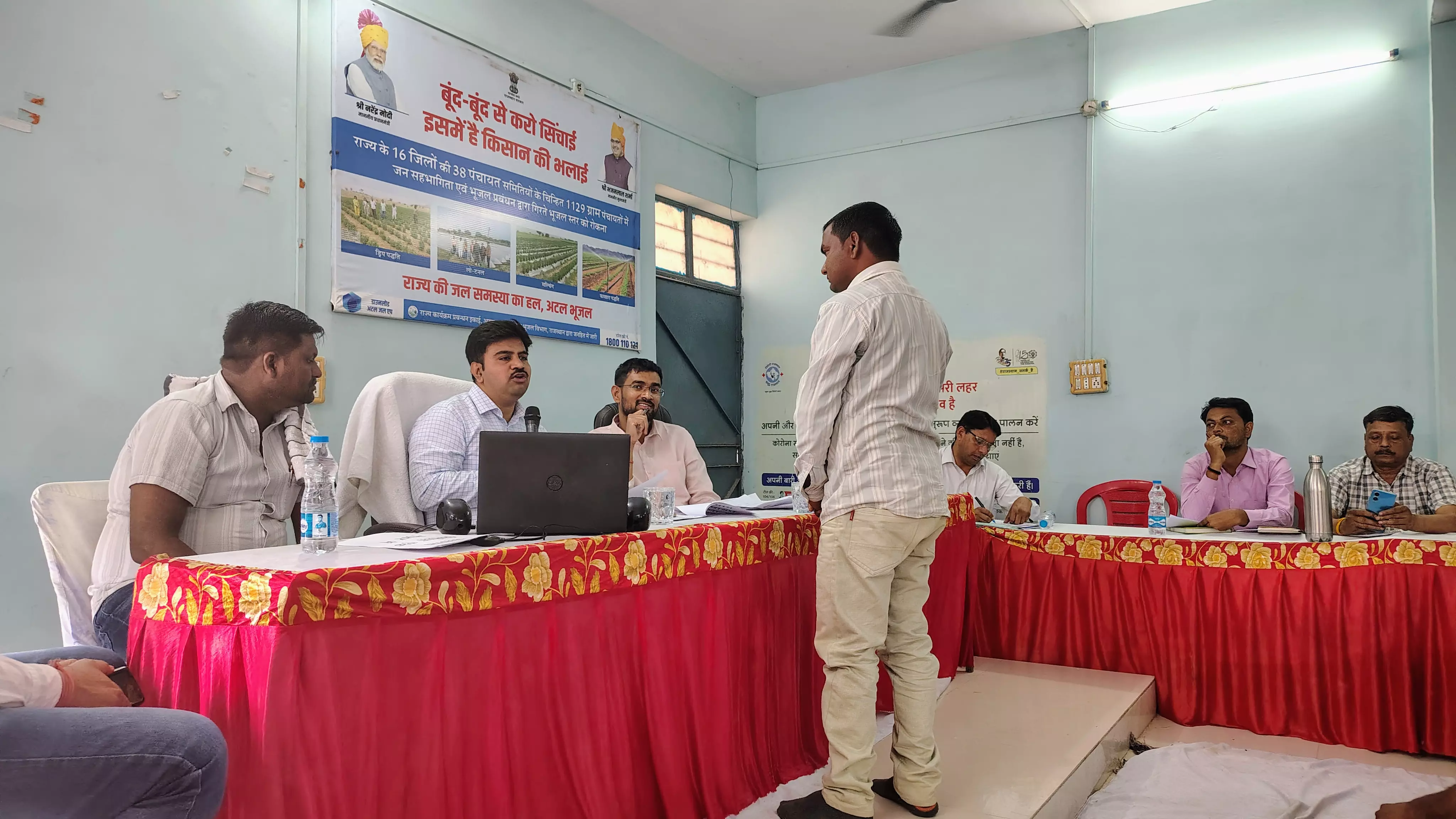 Dholpur: जिला कलेक्टर ने विरोंधा में की जनसुनवाई Dholpur: जिला कलेक्टर ने विरोंधा में की जनसुनवाई