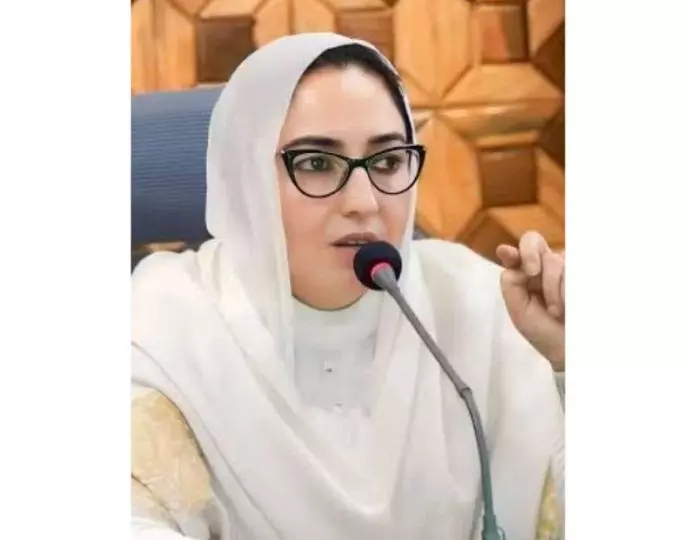 रिजिजू ने J&K में वक्फ परिवर्तन के लिए अंद्राबी की प्रशंसा की रिजिजू ने J&K में वक्फ परिवर्तन के लिए अंद्राबी की प्रशंसा की