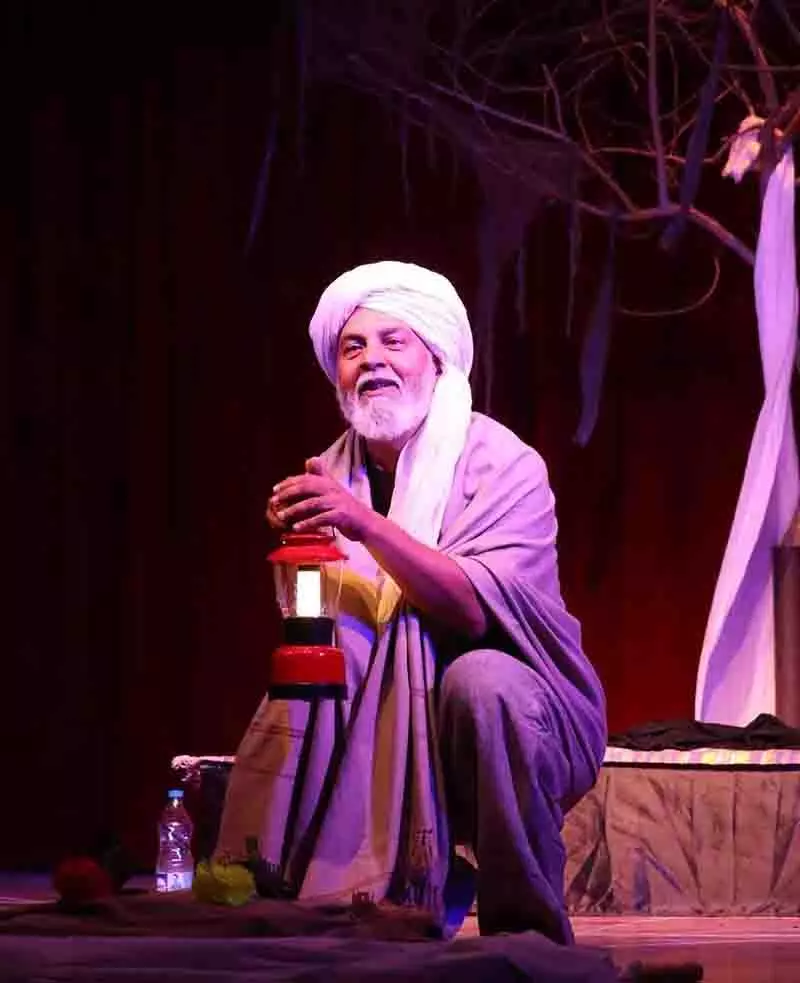 Guru Nanak विश्वविद्यालय थियेटर महोत्सव में छात्र कलाकारों ने दिखाया हुनर Guru Nanak विश्वविद्यालय थियेटर महोत्सव में छात्र कलाकारों ने दिखाया हुनर