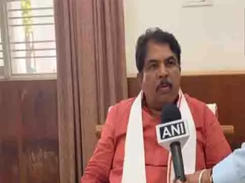 भाजपा के आर अशोक ने कर वृद्धि और कुप्रबंधन के लिए सिद्धारमैया सरकार की आलोचना की भाजपा के आर अशोक ने कर वृद्धि और कुप्रबंधन के लिए सिद्धारमैया सरकार की आलोचना की